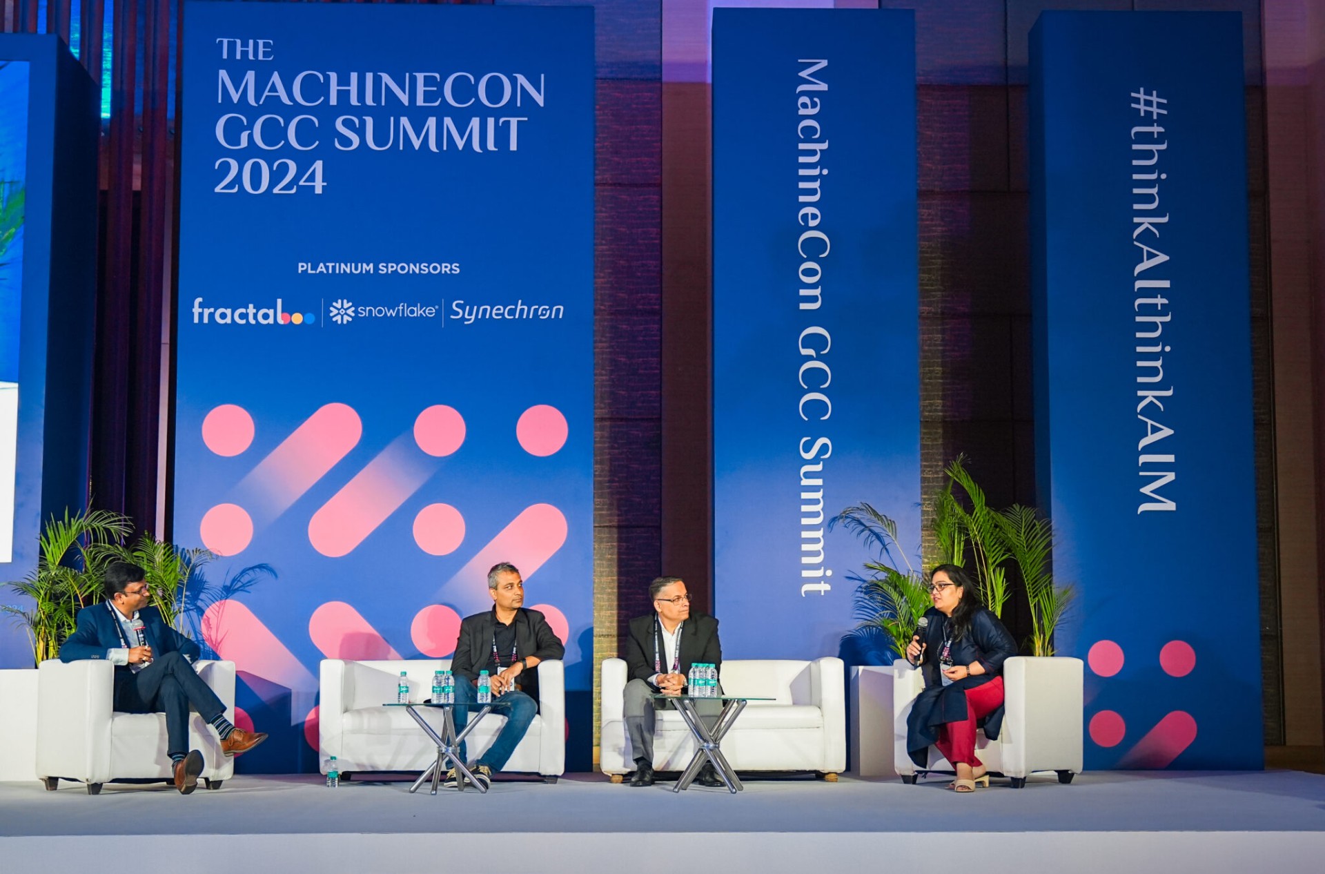 MachineCon GCC Summit stage